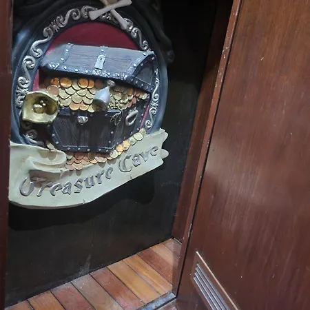 Hotel en barco Bateau Pirate Crespinet